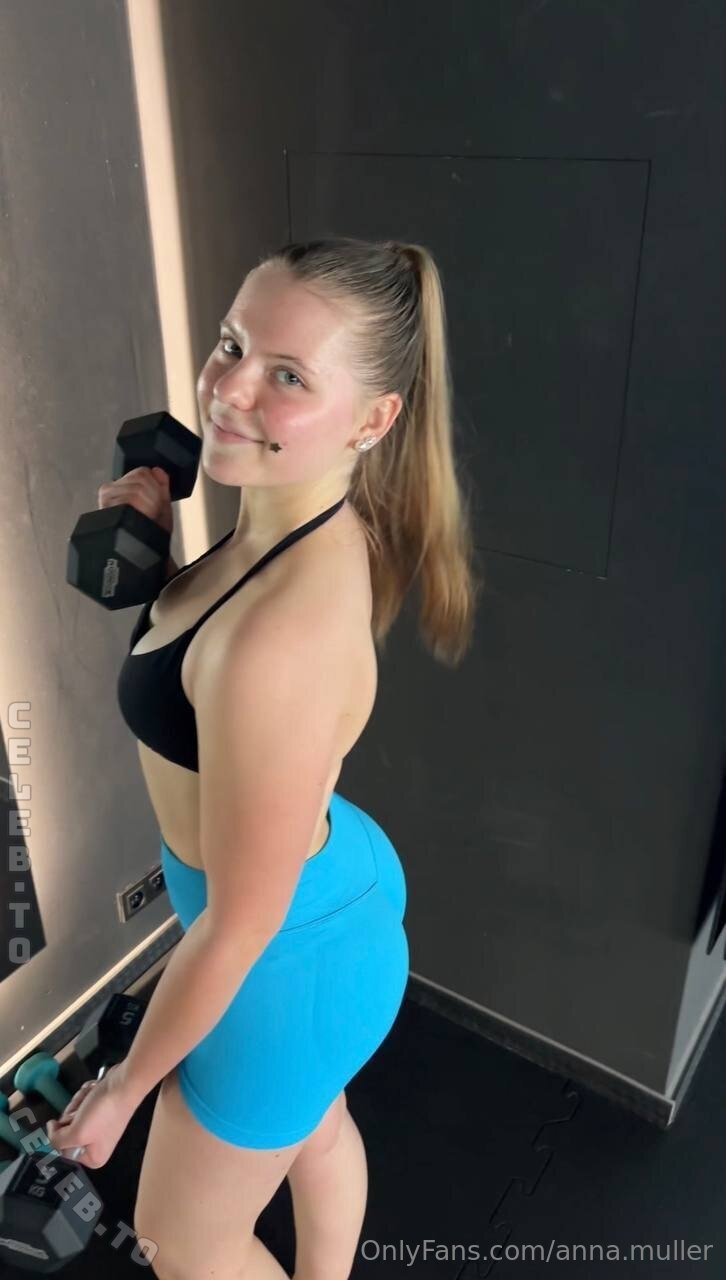 anna.muller nude photo 3