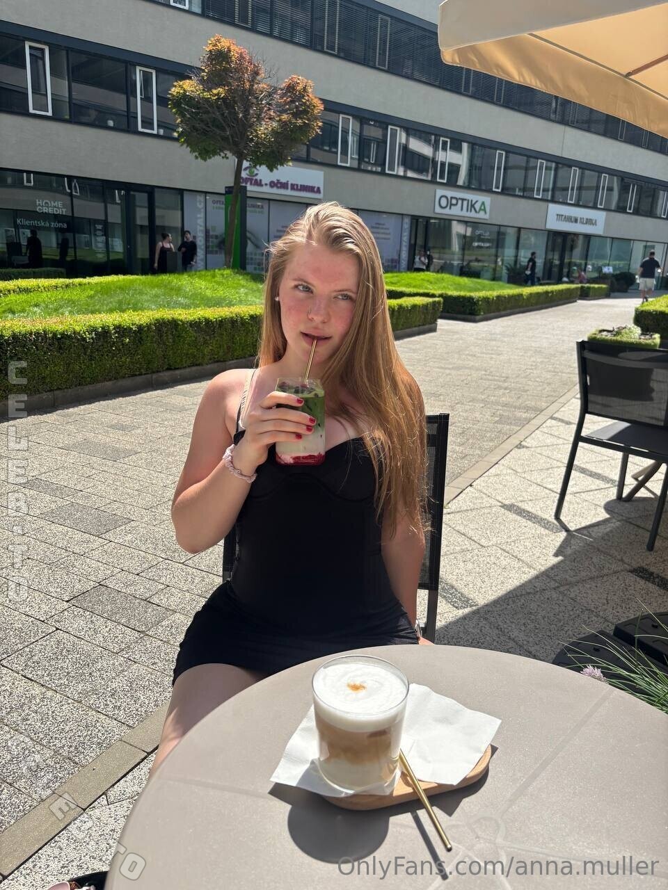 anna.muller nude photo 8