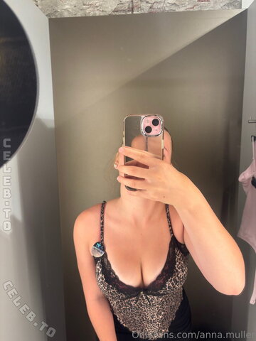 anna.muller nude photo 7