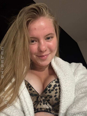 anna.muller nude photo 3