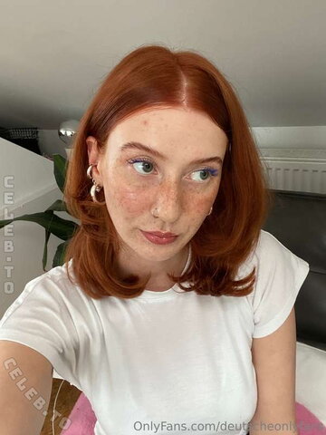 Anna.Singvogel nude photo 15