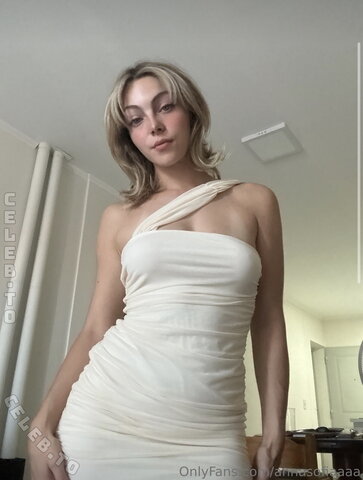 annasofiaaaa nude photo 9