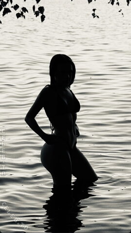 anna.wojz Sexy (1 photo)