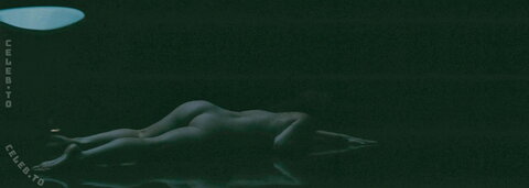 Anne Hathaway photo 3