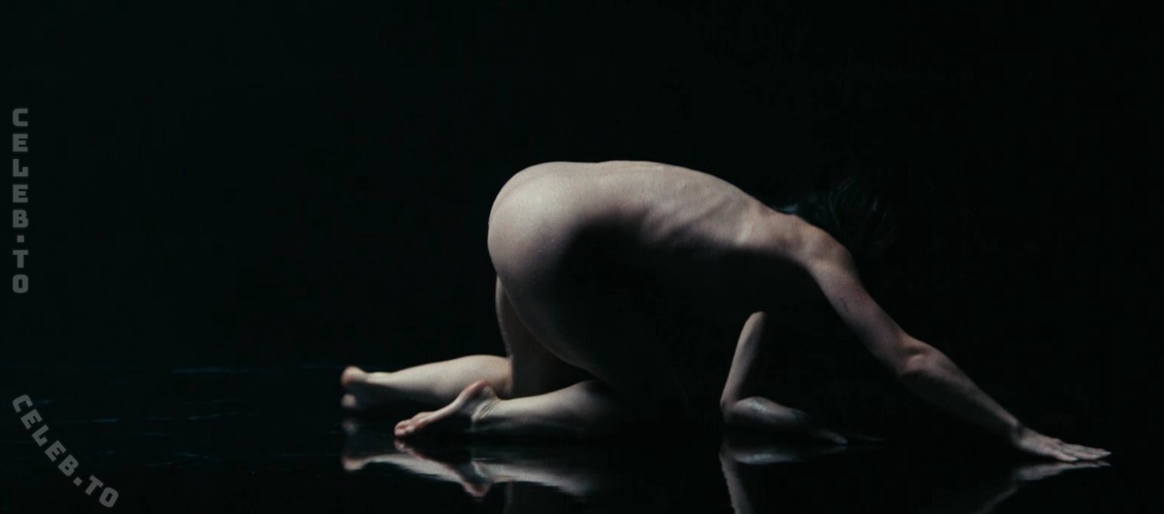 Anne Hathaway nude photo 4