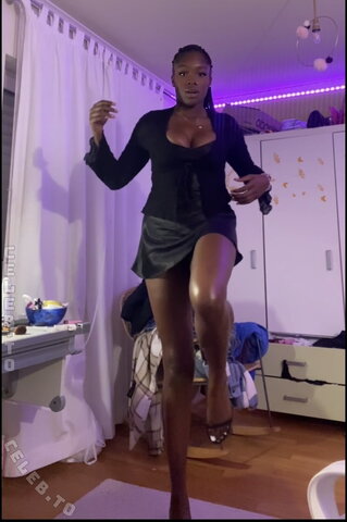 Anne Jinadel nude photo 9
