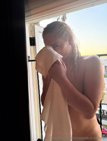 Anne Kukkohovi nude photo 23