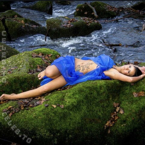 Anne Mieche nude photo 10