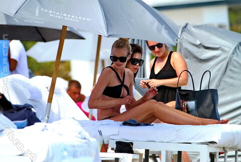 Anne Vyalitsyna nude photo 15