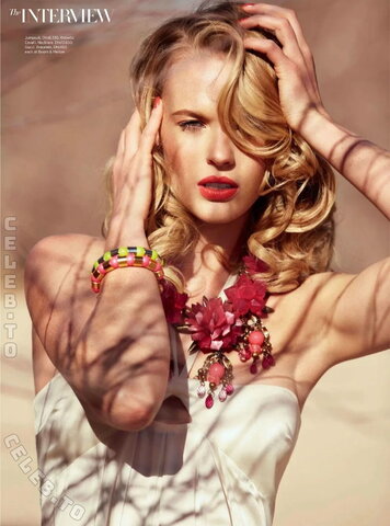 Anne Vyalitsyna nude photo 11