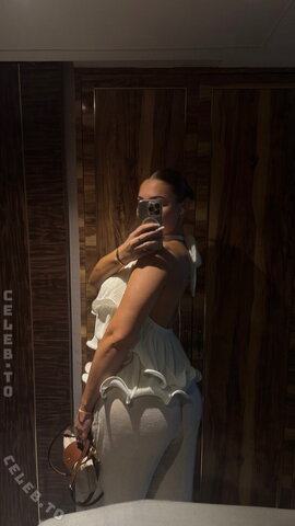 Annetthr nude photo 4