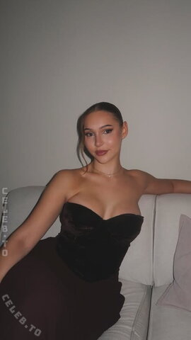 Annetthr nude photo 8