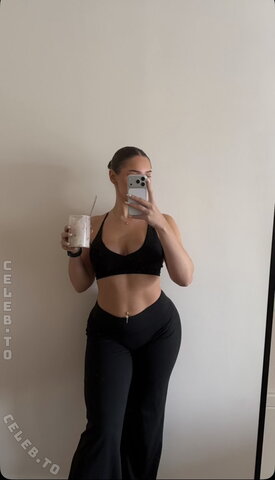 Annetthr nude photo 2