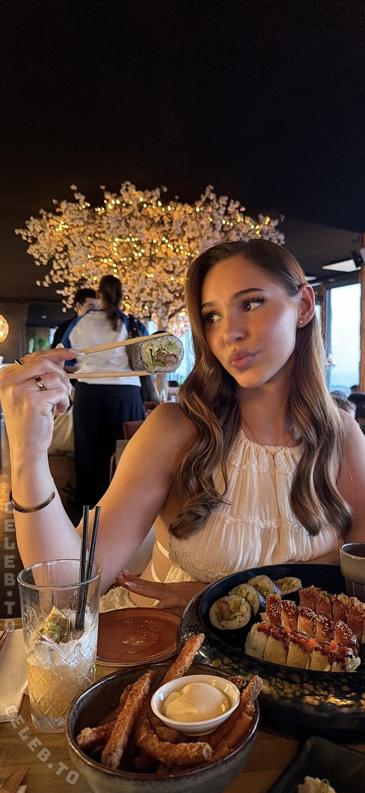 Annetthr nude photo 3