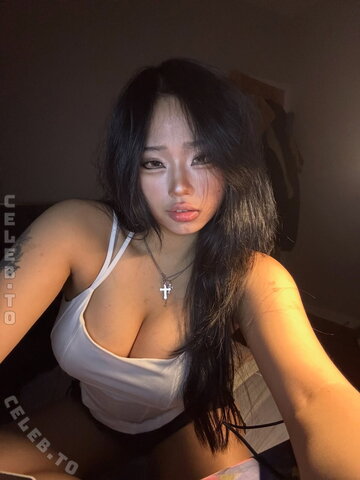 Annie Zheng nude photo 39