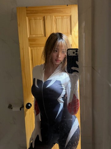 Annie Zheng Sexy (2 photos)