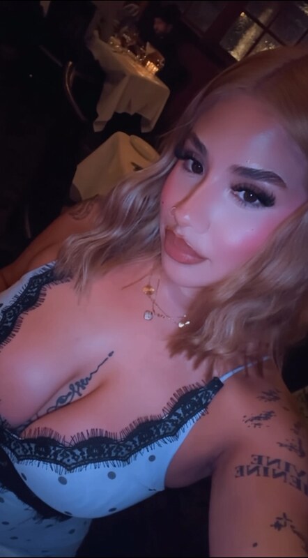 annii281 nude photo 1