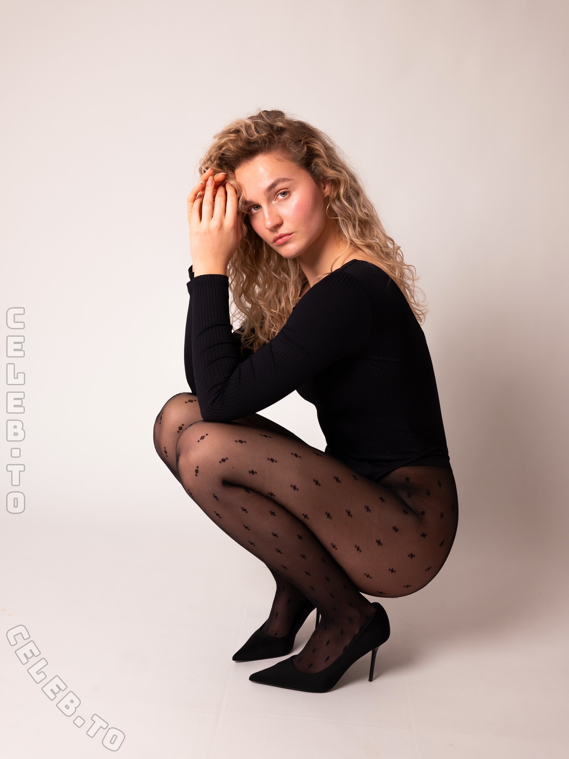 Annika Frick nude photo 2