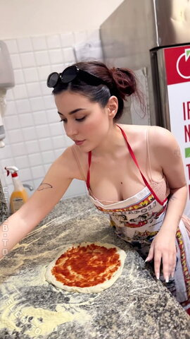 AnniTheDuck Sexy (2 photos)