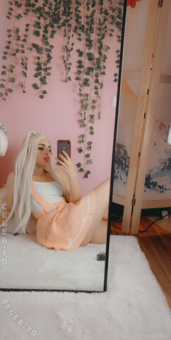 Annju nude photo 31