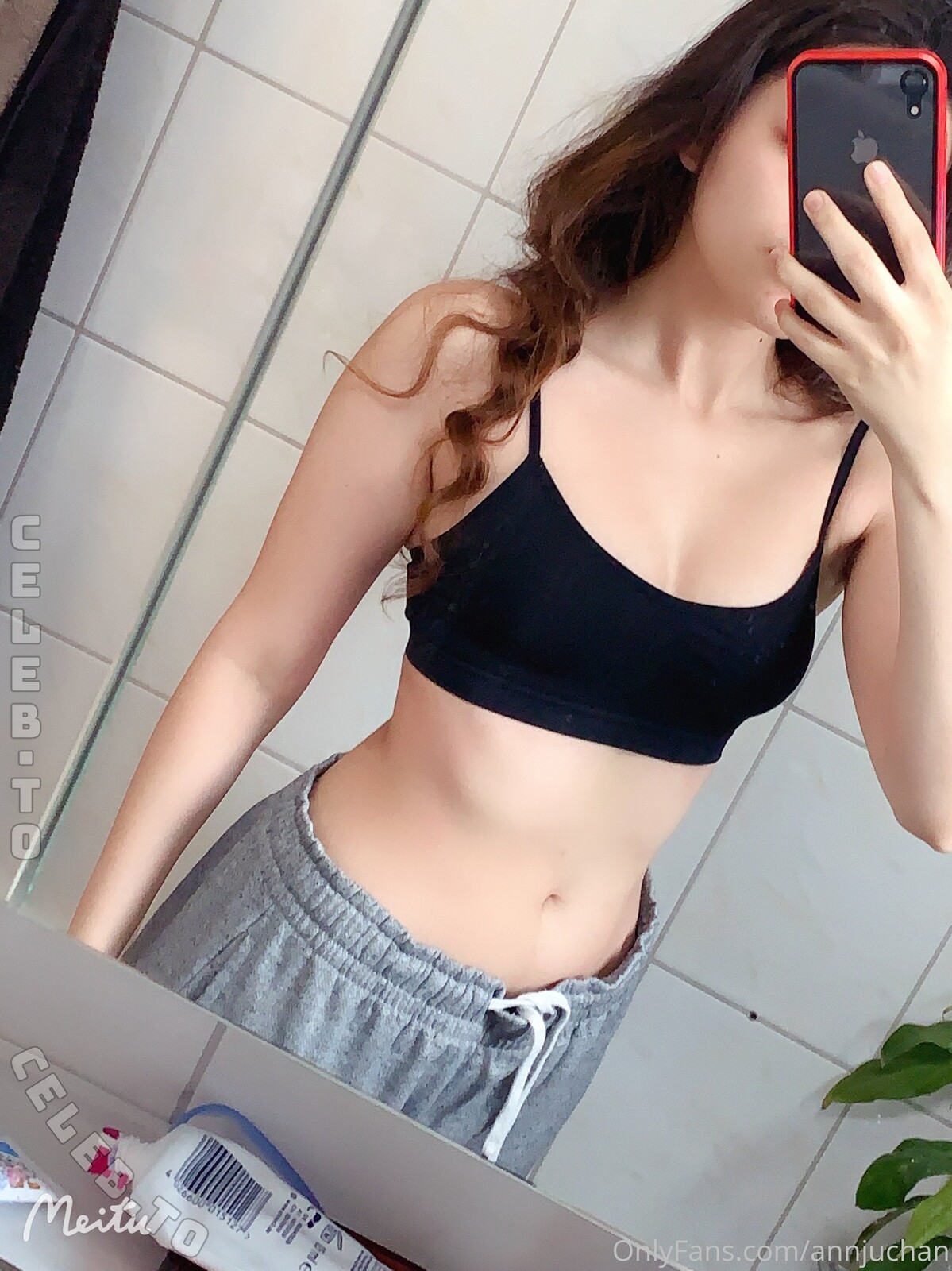 Annju nude photo 7