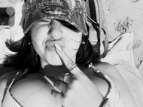 Annkua1 nude photo 2