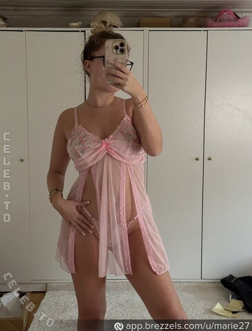 Annmariedtz nude photo 17