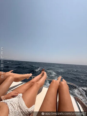 Annmariedtz nude photo 12