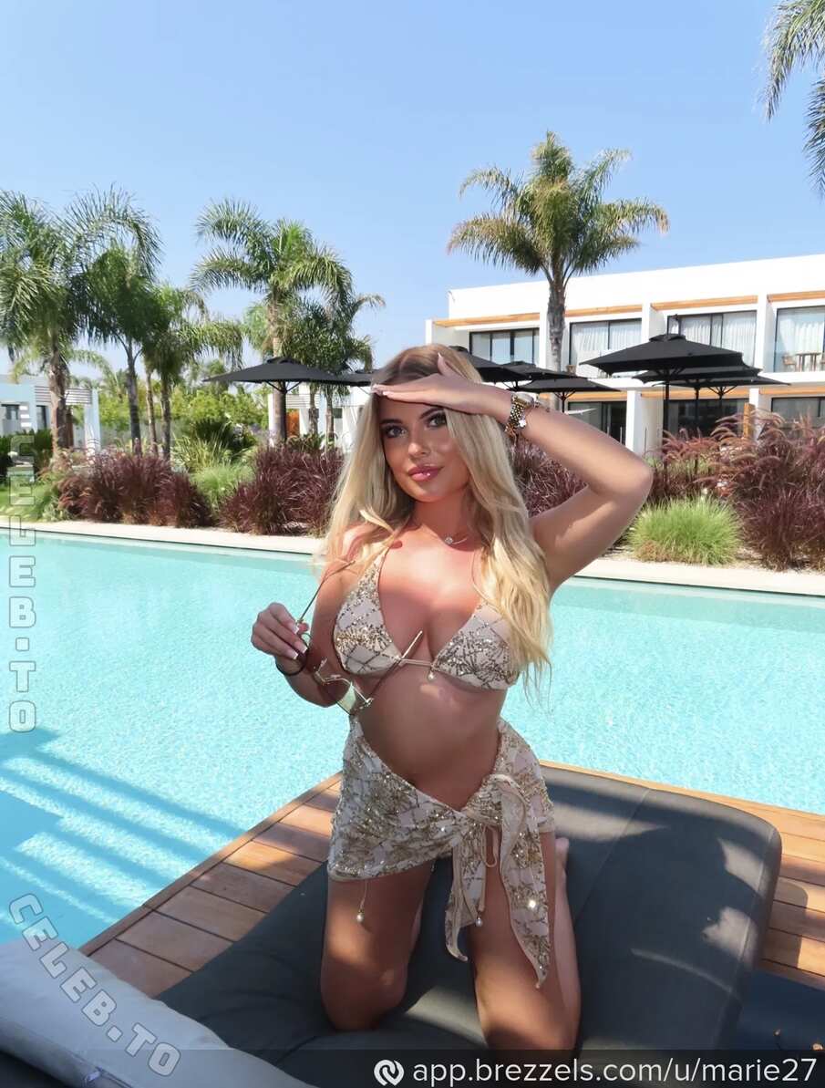 Annmariedtz nude photo 15
