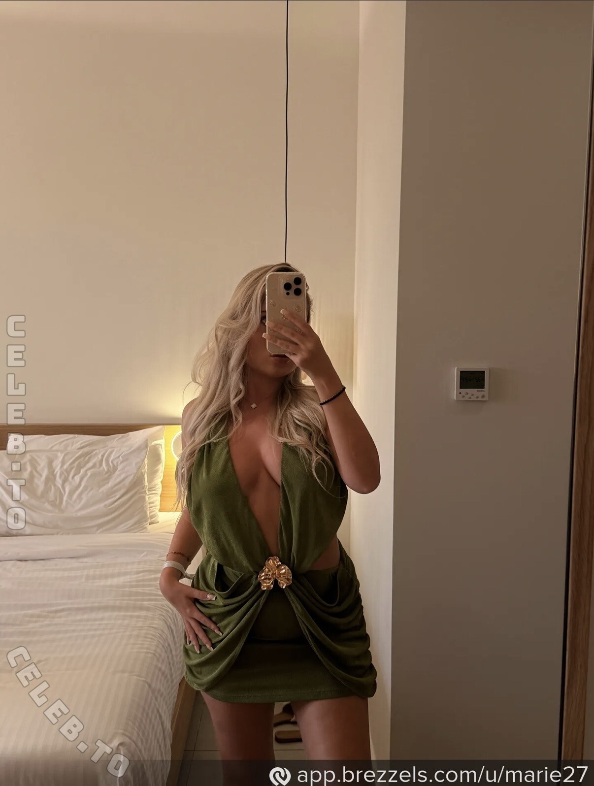 Annmariedtz nude photo 2