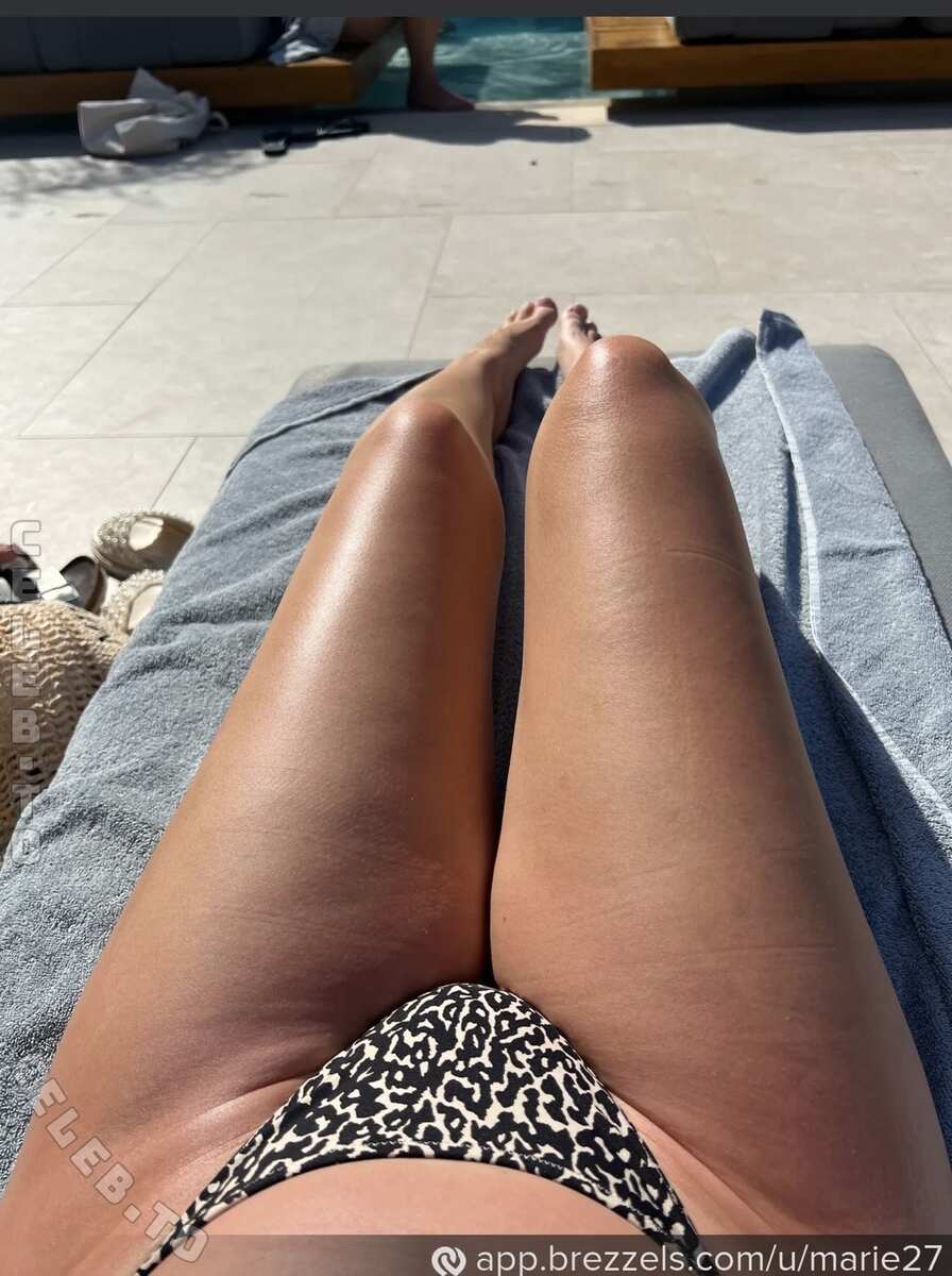 Annmariedtz nude photo 5