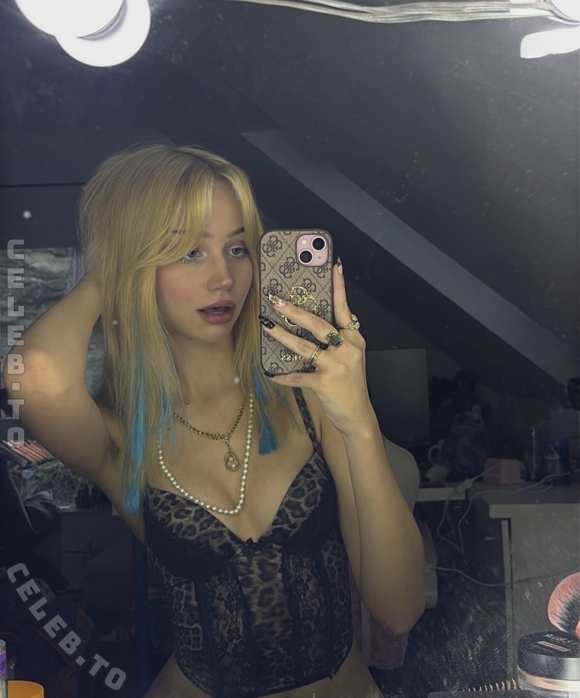 Annvlkt nude photo 2