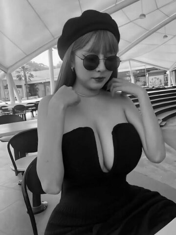 Anny kreslinee nude photo 7
