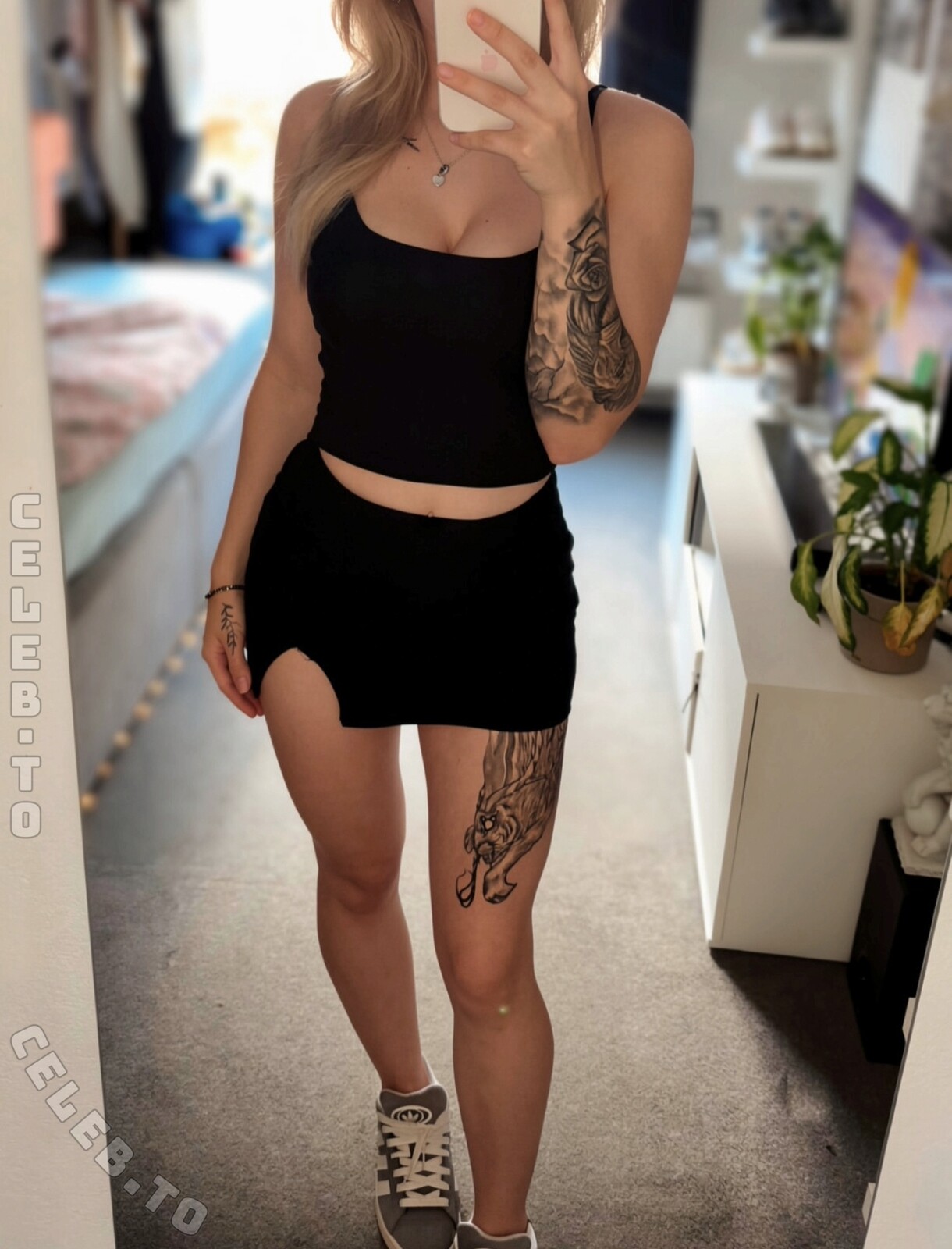 Anny_vans nude photo 1