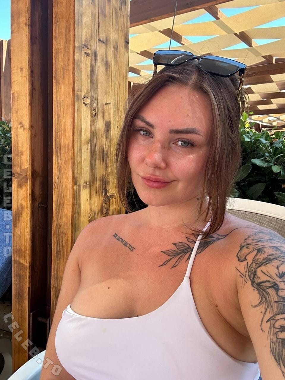 Anonoobmous nude photo 1