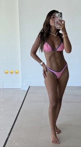 Antonella Roccuzzo Sexy (4 photos)