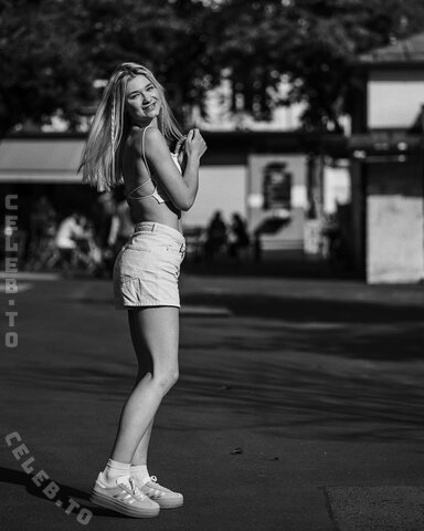 Antonia Albrecht nude photo 19