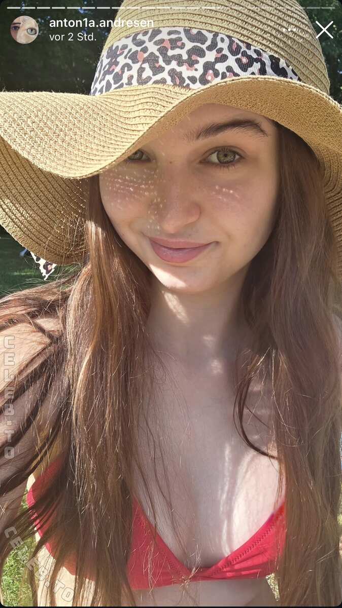 Antonia Andresen nude photo 6