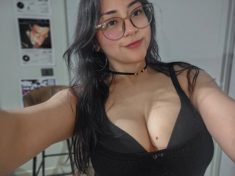 Antrobrp nude photo 4