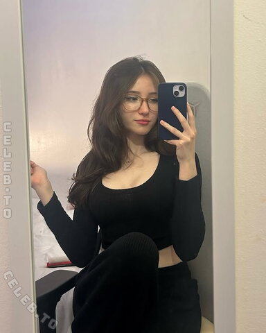 Antunya nude photo 20
