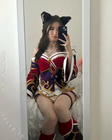Antunya nude photo 17