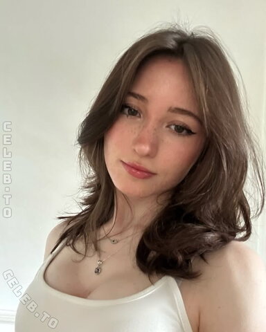 Antunya nude photo 5