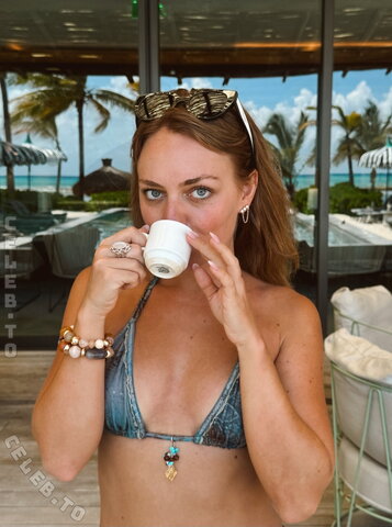 Anuschka van Lent nude photo 10