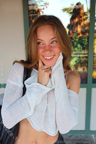 Anya Lacey photo 3