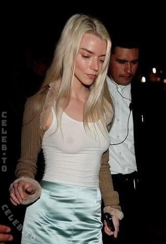 Anya Taylor-Joy nude photo 2