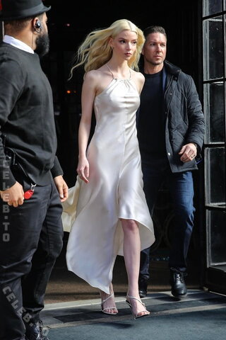 Anya Taylor-Joy nude