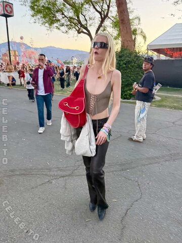 Anya Taylor-Joy nude