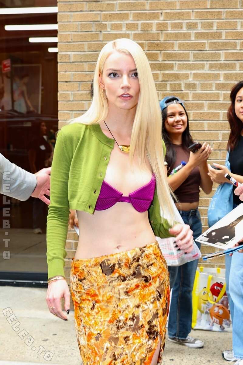 Anya Taylor-Joy nude photo 13