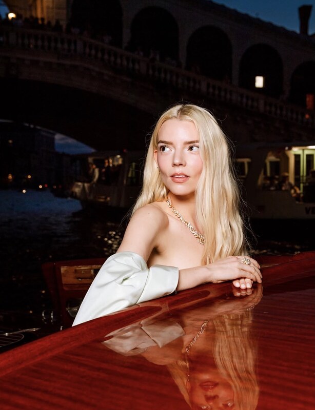Anya Taylor-Joy nude photo 1