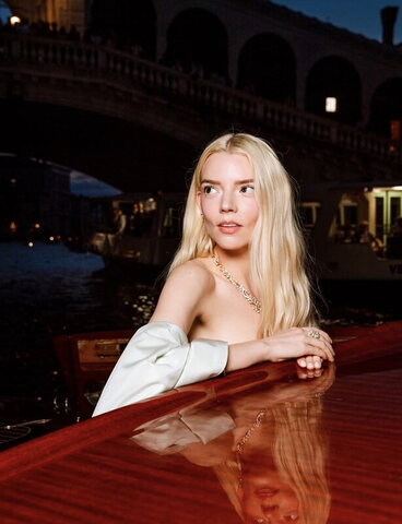 Anya Taylor-Joy Fresh (2 photos)